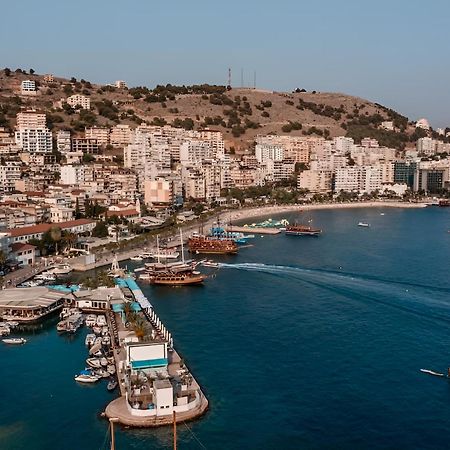 Sea Breeze Apartment Sarandë Buitenkant foto
