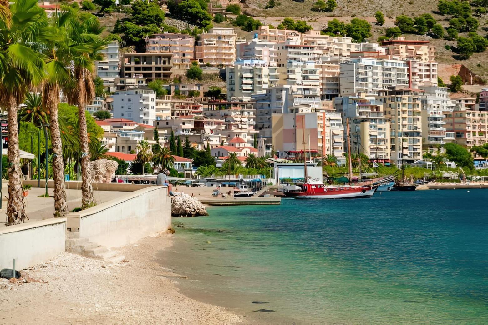Sea Breeze Apartment Sarandë Buitenkant foto
